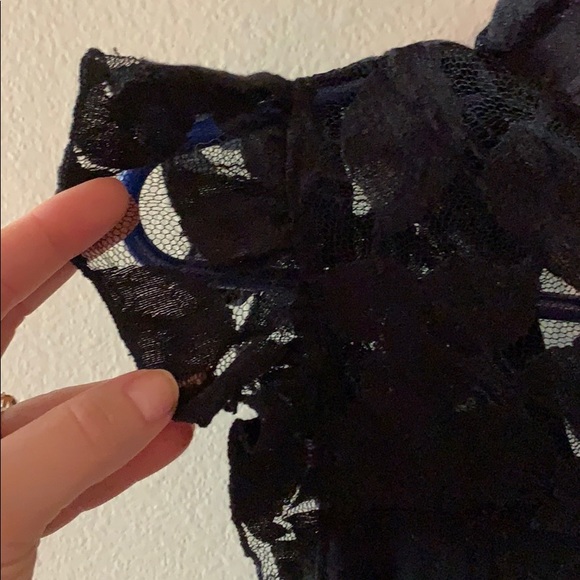 Black ruffle sleeve shirt - Picture 4 of 4